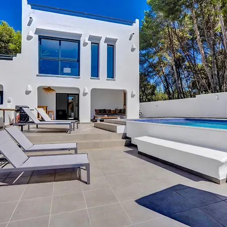 Alegria Villa